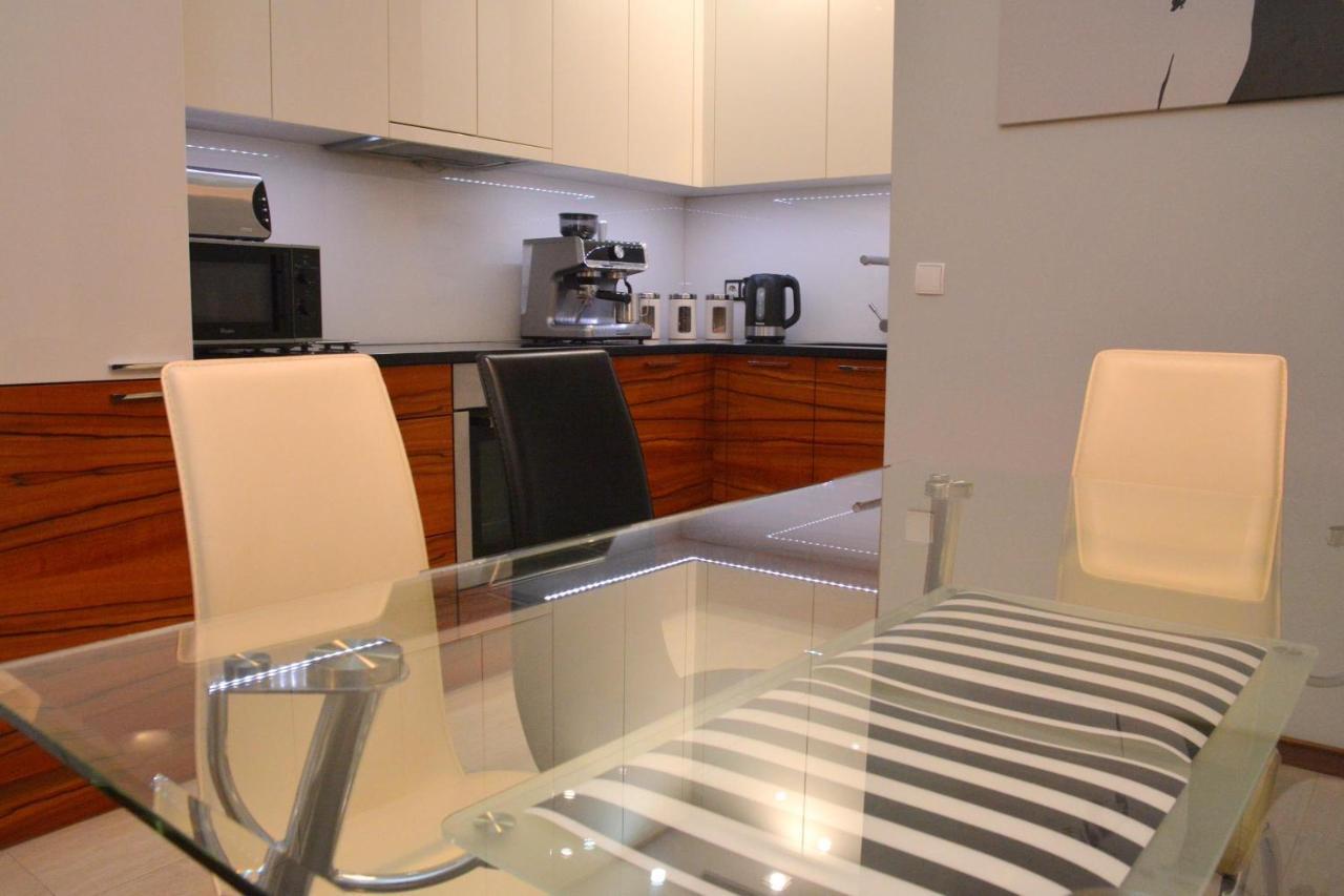 وارسو Azyl Apartments المظهر الخارجي الصورة